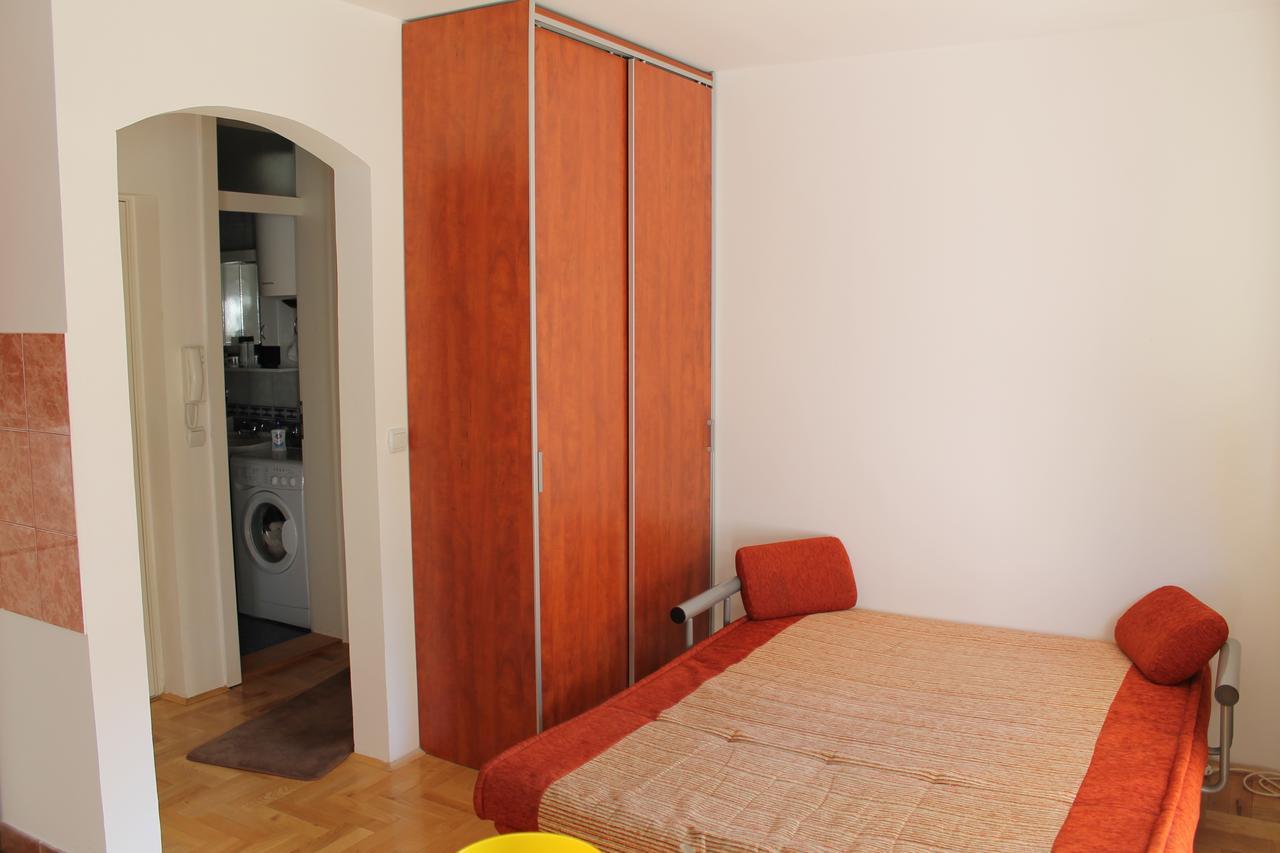 Calm Apartment เบลเกรด ภายนอก รูปภาพ
