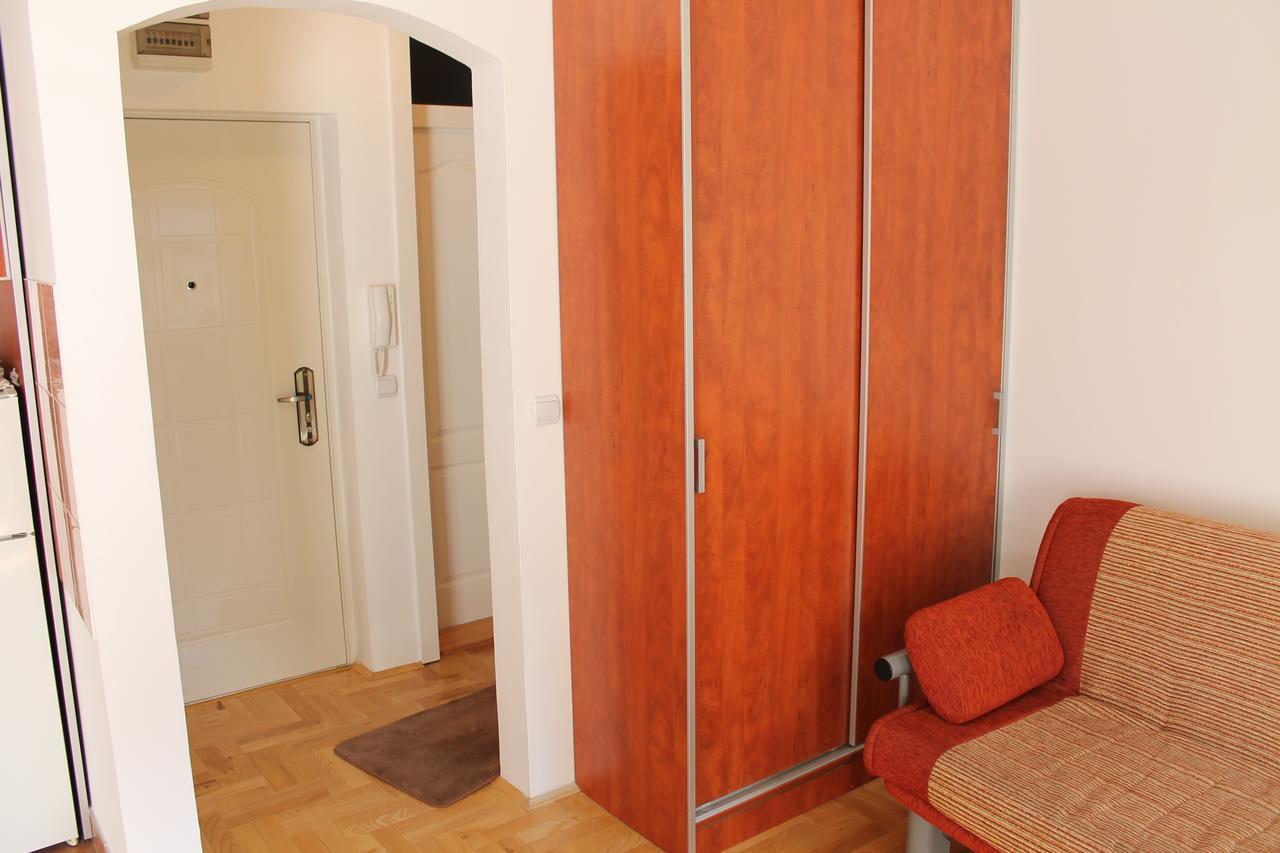 Calm Apartment เบลเกรด ภายนอก รูปภาพ